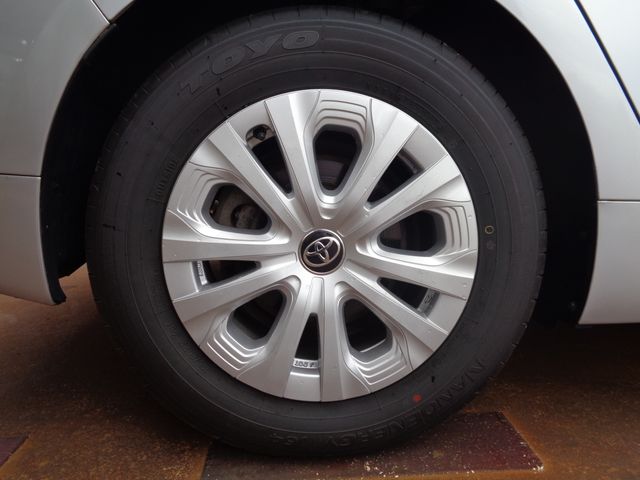 Toyota PRIUS 2017-02 8287-22