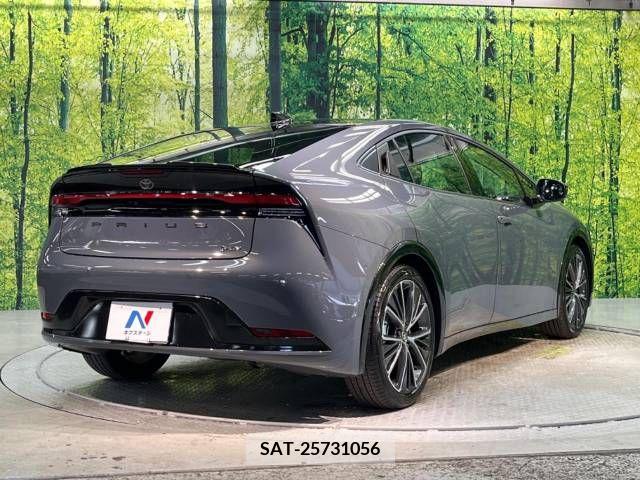 Toyota PRIUS 2023-04 313485-17