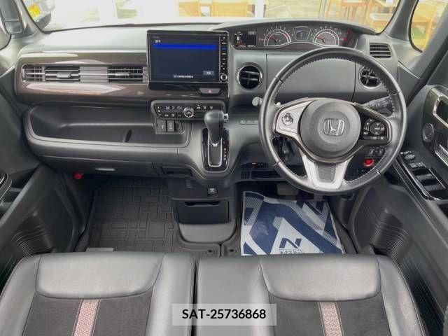 Honda N BOX CUSTOM 2017-10 352839-1
