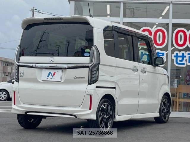 Honda N BOX CUSTOM 2017-10 352839-17