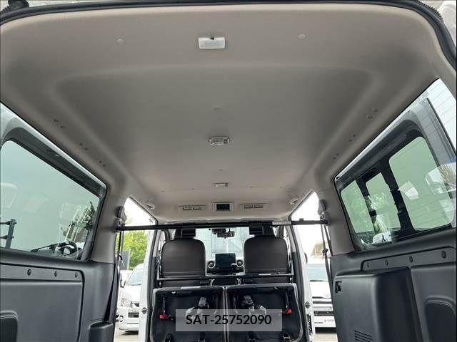 Nissan Caravan 2021-11 317380-18
