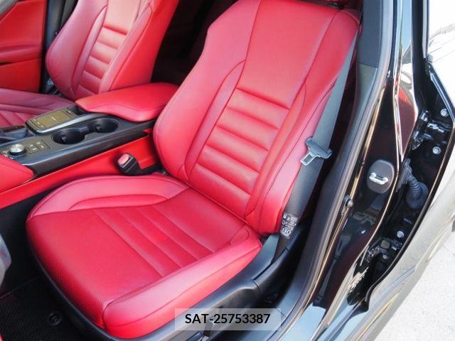 Lexus IS 2021-06 354102-13