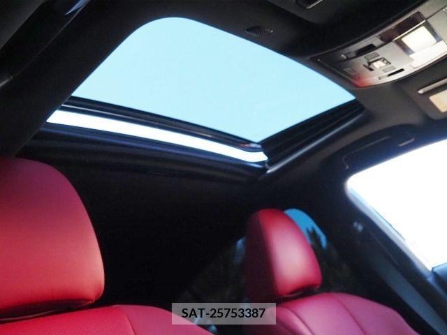Lexus IS 2021-06 354102-10