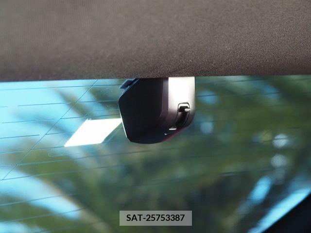 Lexus IS 2021-06 354102-29