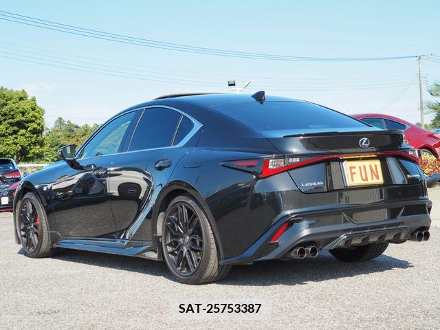 Lexus IS 2021-06 354102-5