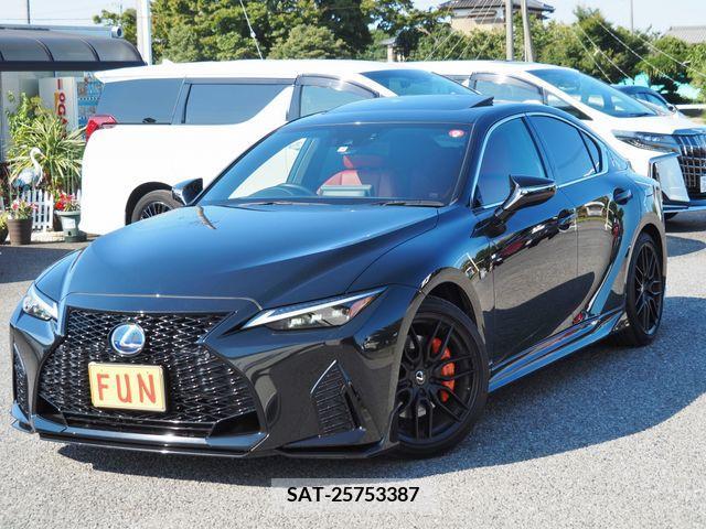 Lexus IS 2021-06 354102-3