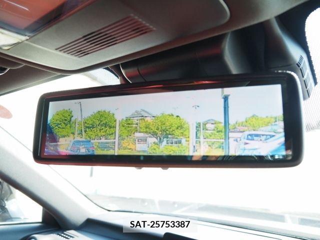 Lexus IS 2021-06 354102-28