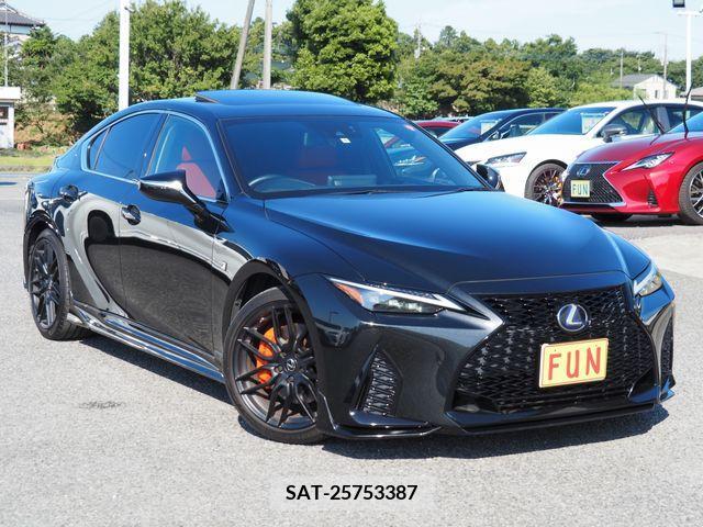 Lexus IS 2021-06 354102-2