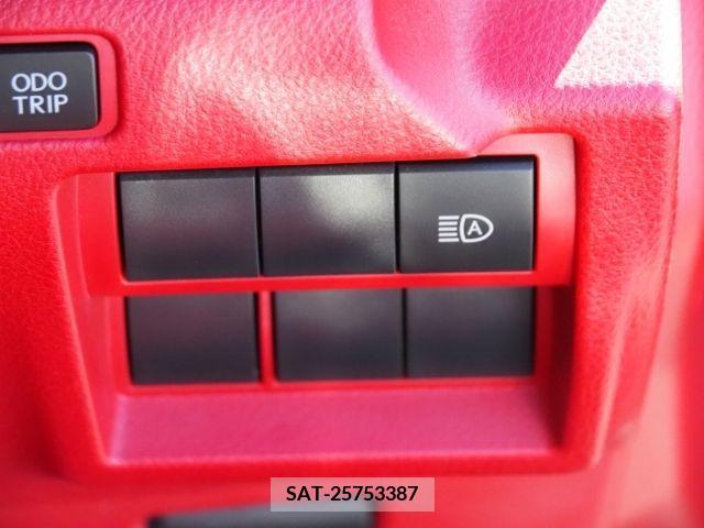 Lexus IS 2021-06 354102-26