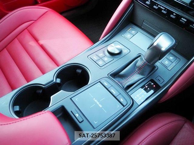 Lexus IS 2021-06 354102-24