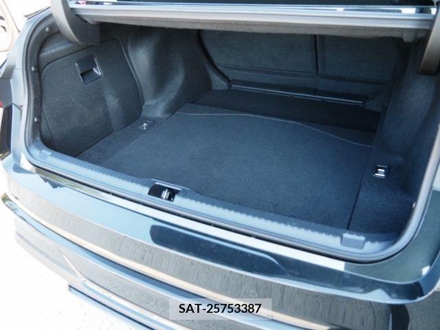 Lexus IS 2021-06 354102-16