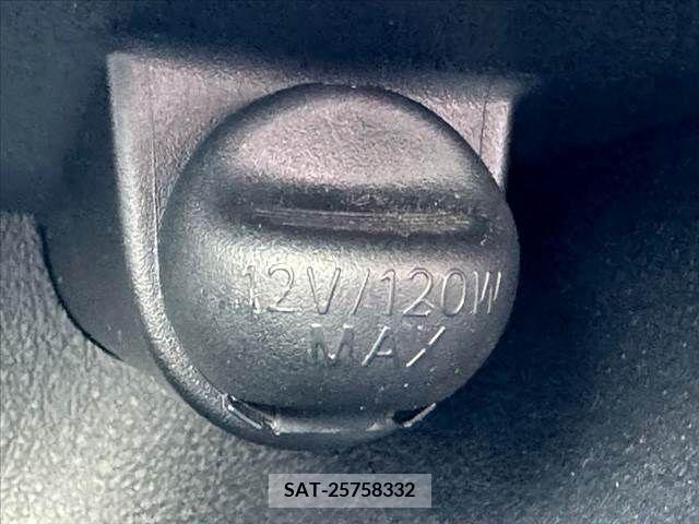 Toyota SIENTA 2019-04 329539-22