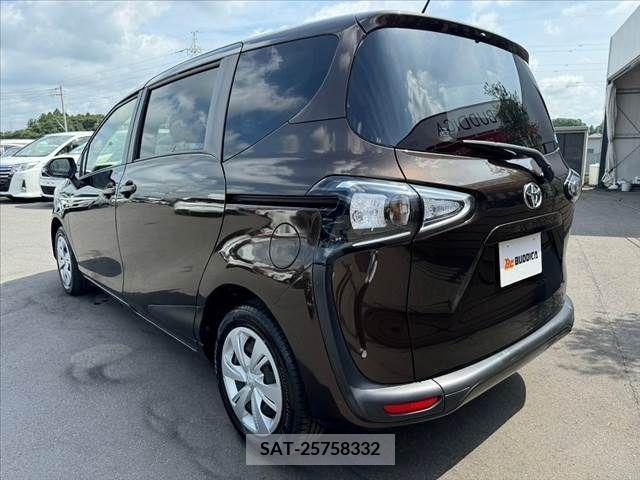 Toyota SIENTA 2019-04 329539-14