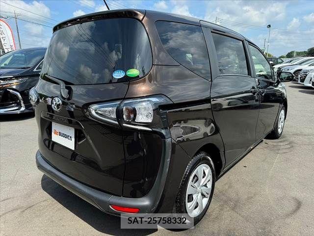 Toyota SIENTA 2019-04 329539-12