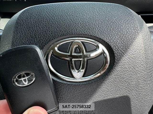 Toyota SIENTA 2019-04 329539-3