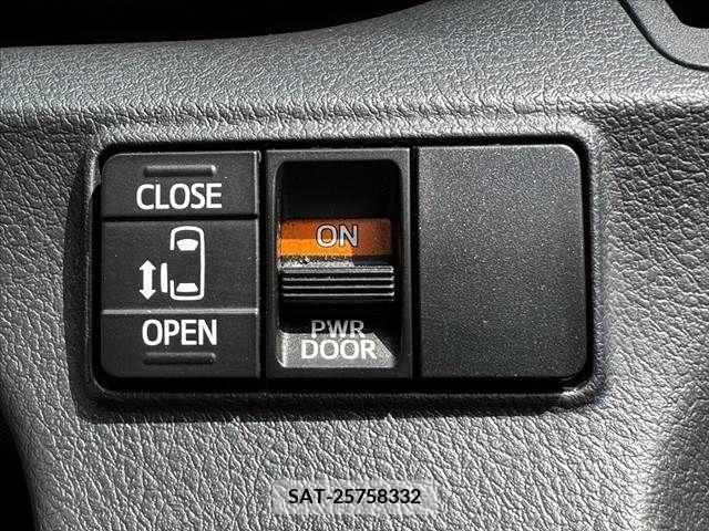 Toyota SIENTA 2019-04 329539-4