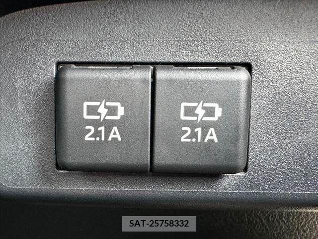 Toyota SIENTA 2019-04 329539-5