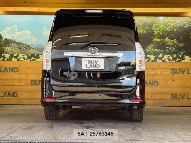 Toyota VOXY 2011-10 370316-14