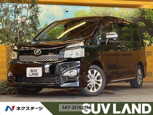 Toyota VOXY 2011-10 370316-0