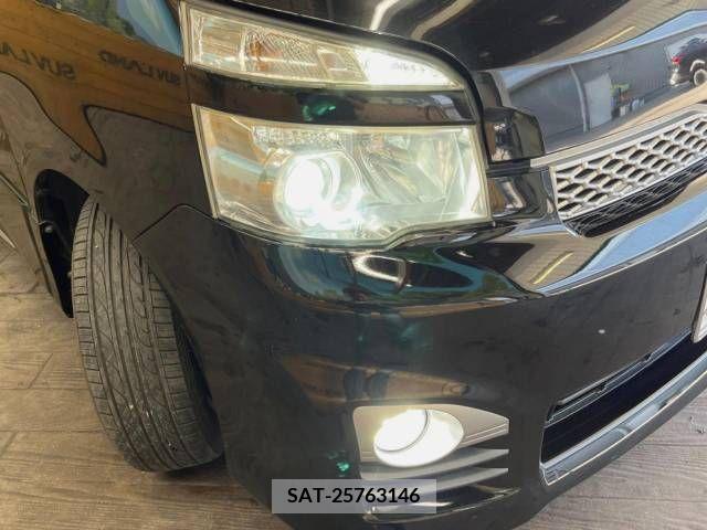 Toyota VOXY 2011-10 370316-11