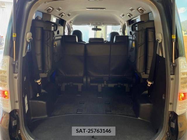 Toyota VOXY 2011-10 370316-10