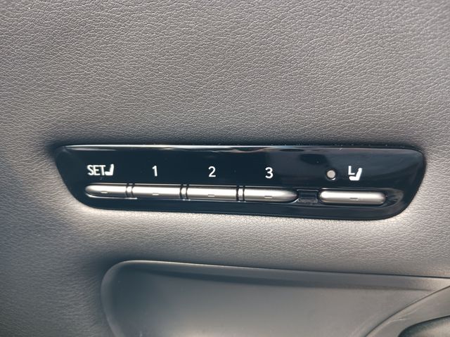 Lexus LS 2018-02 26729-20