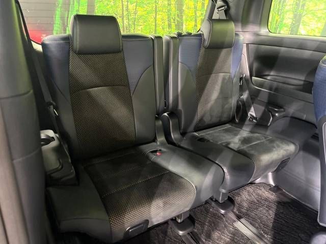 Toyota VELLFIRE 2018-02 11638-9