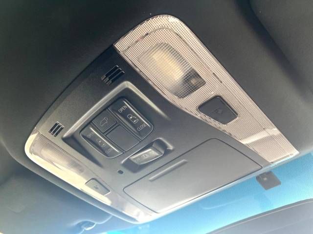 Toyota VELLFIRE 2018-02 11638-2