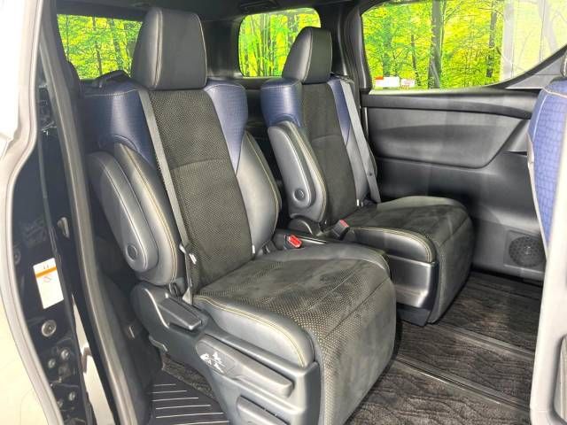 Toyota VELLFIRE 2018-02 11638-8