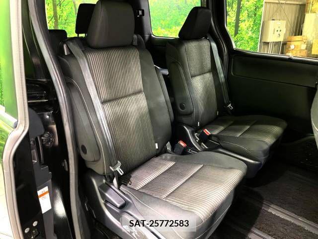 Toyota VOXY 2017-10 321537-13