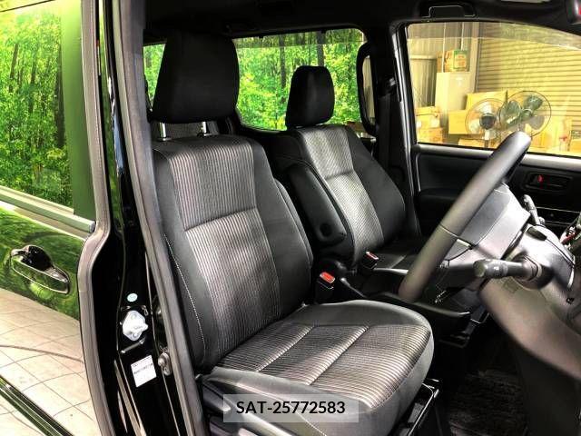 Toyota VOXY 2017-10 321537-12