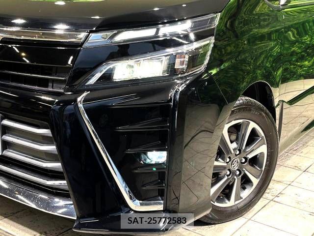 Toyota VOXY 2017-10 321537-10