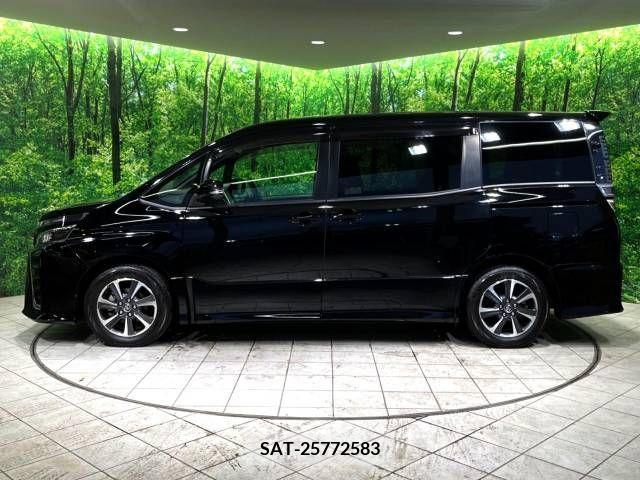 Toyota VOXY 2017-10 321537-18