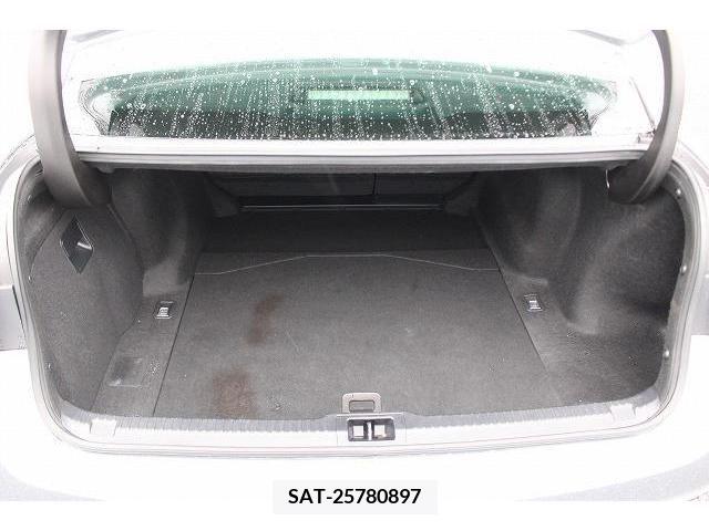 Lexus IS 2021-05 216370-16