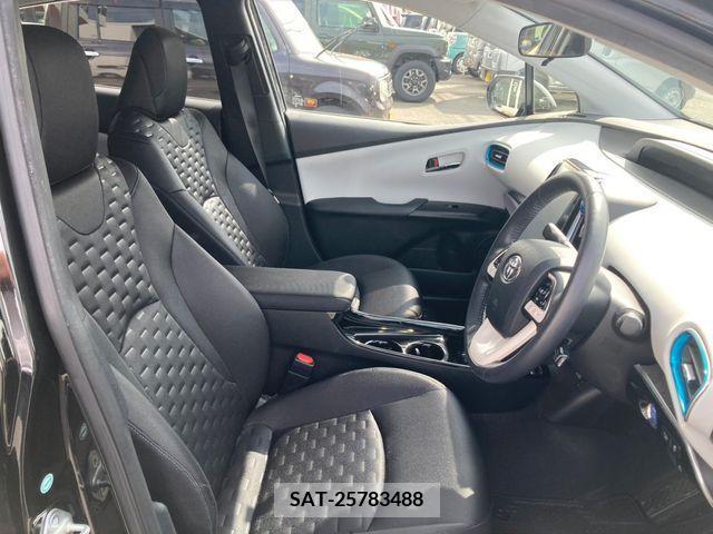 Toyota PRIUS PHV 2017-04 250845-10