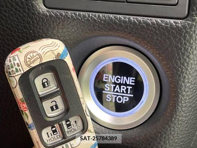 Honda N BOX CUSTOM 2018-12 210992-7