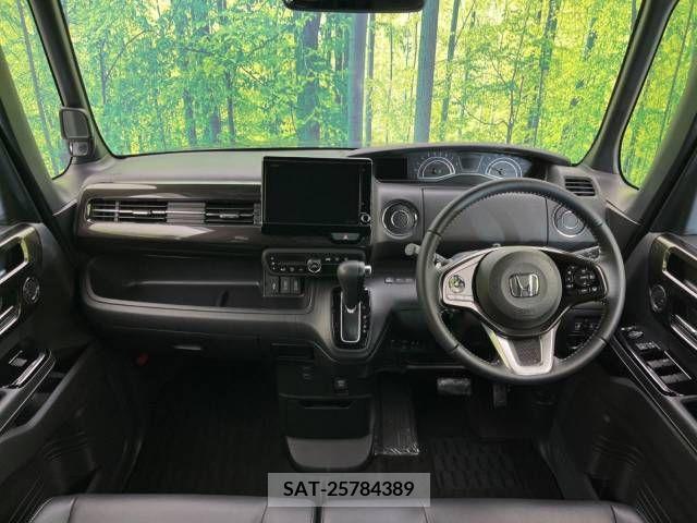 Honda N BOX CUSTOM 2018-12 210992-1