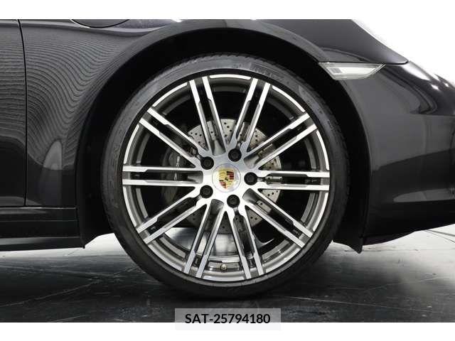 Porsche 911 2015-10 320043-4