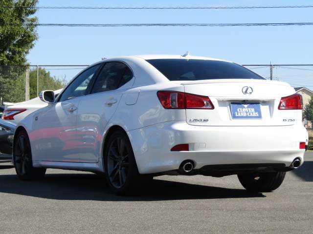 Lexus IS 2010-11 16644-19