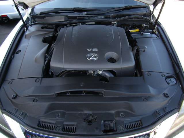 Lexus IS 2010-11 16644-15