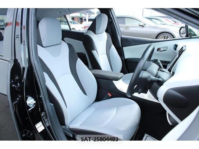 Toyota PRIUS 2016-01 366656-12