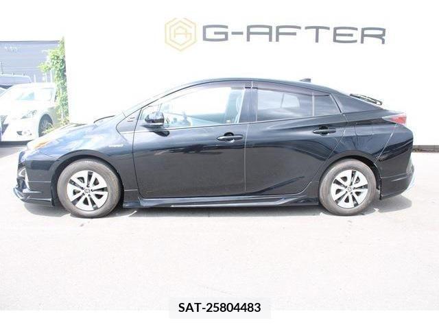 Toyota PRIUS 2016-01 366656-8