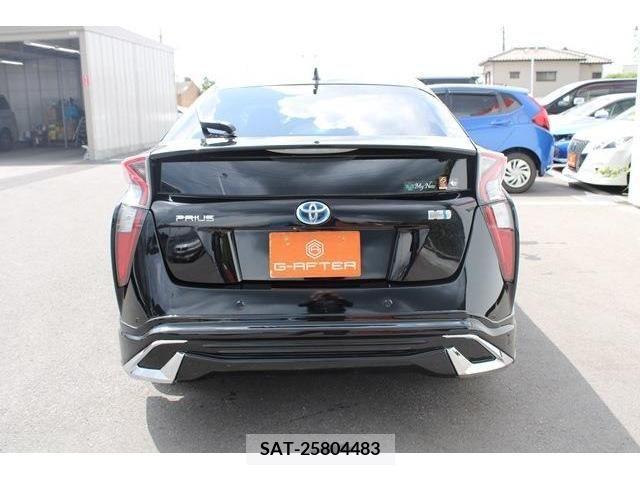 Toyota PRIUS 2016-01 366656-7