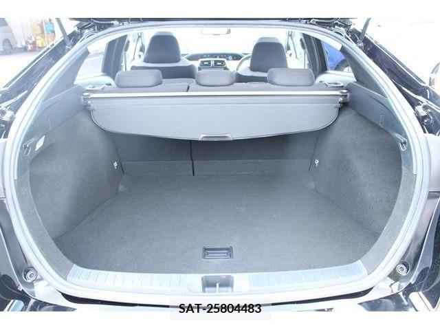 Toyota PRIUS 2016-01 366656-17