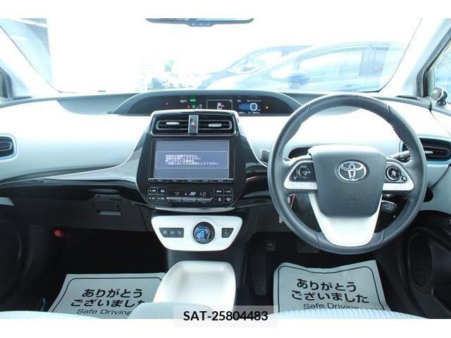 Toyota PRIUS 2016-01 366656-14