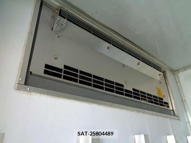 Hino DUTRO 2018-06 203345-13