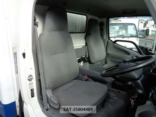 Hino DUTRO 2018-06 203345-4