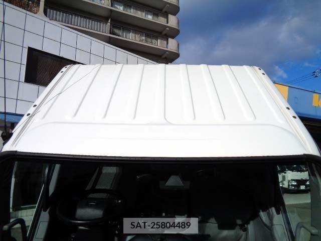 Hino DUTRO 2018-06 203345-21
