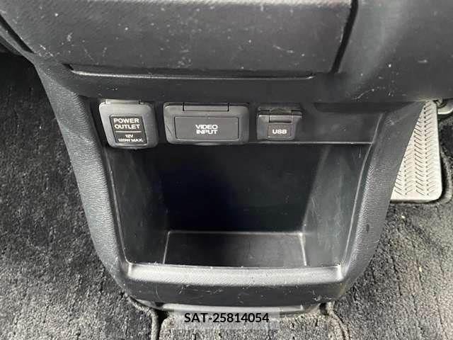 Honda e 2011-09 226933-13