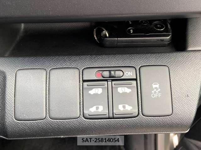 Honda e 2011-09 226933-11